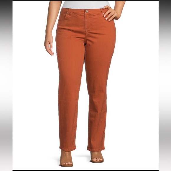 NWT Code Bleu
Plus Size Chelsea Straight Leg Stretch Denim  Jeans in terracotta - Picture 1 of 11